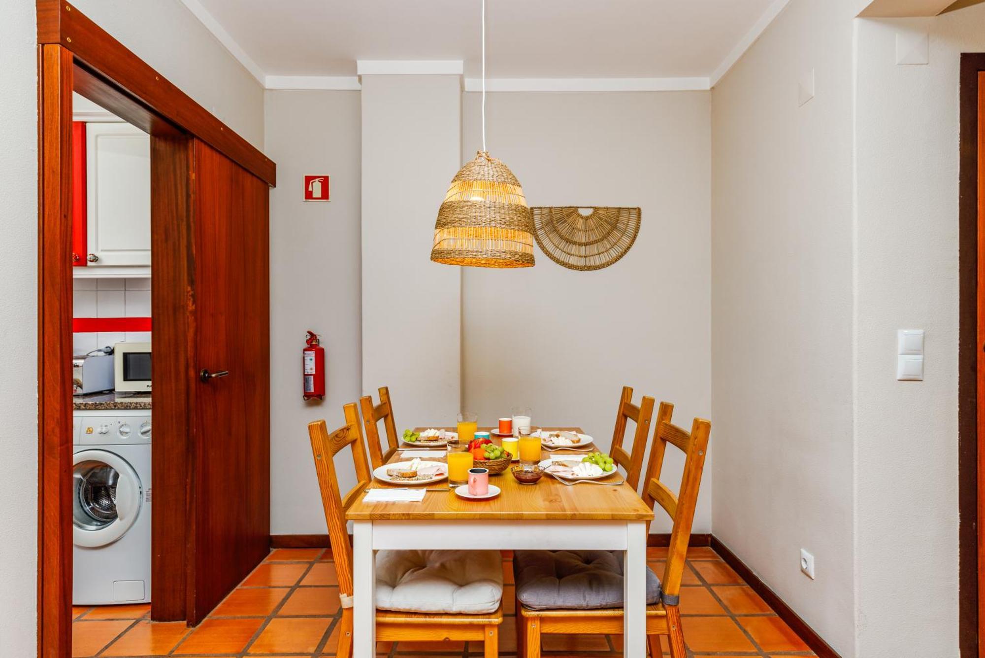 Апартаменты Casa Do Mar - Sea View - Wifi - Barbecue Сесимбра Экстерьер фото